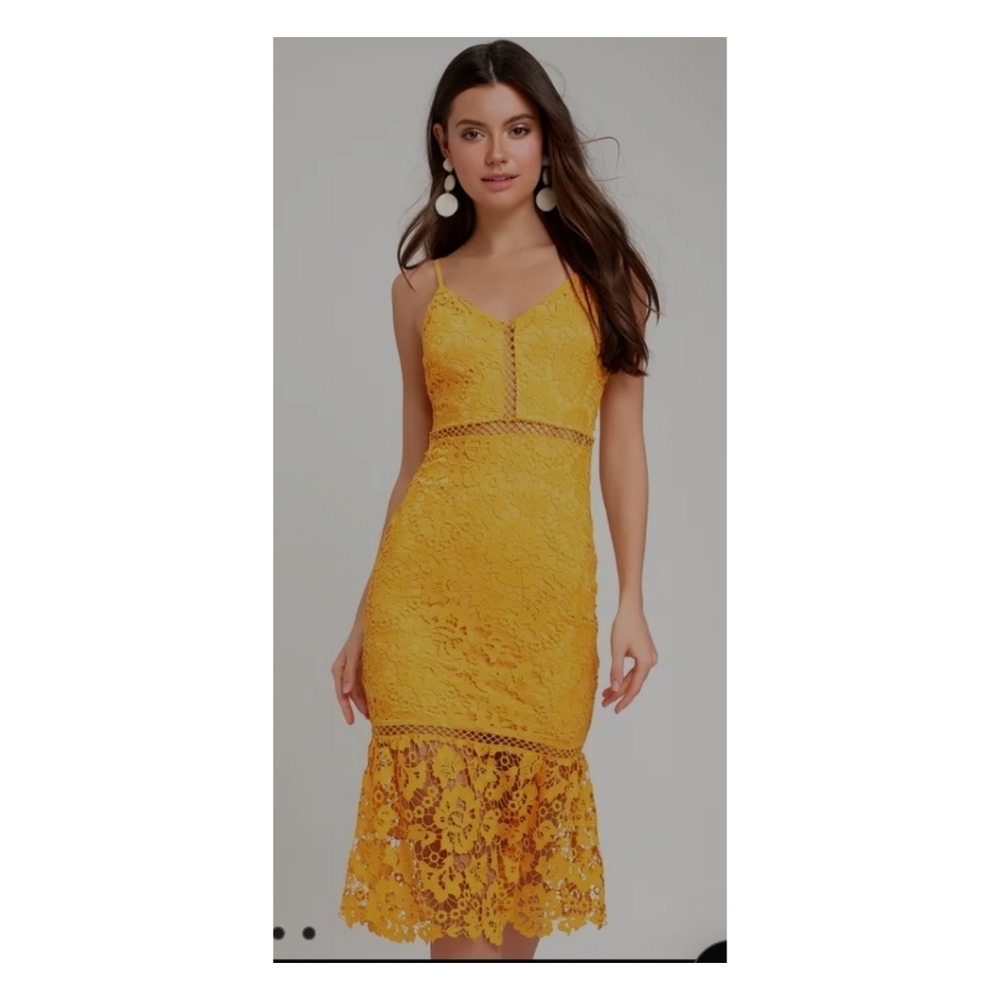 🌼Beautiful golden yellow lace midi dress🌼